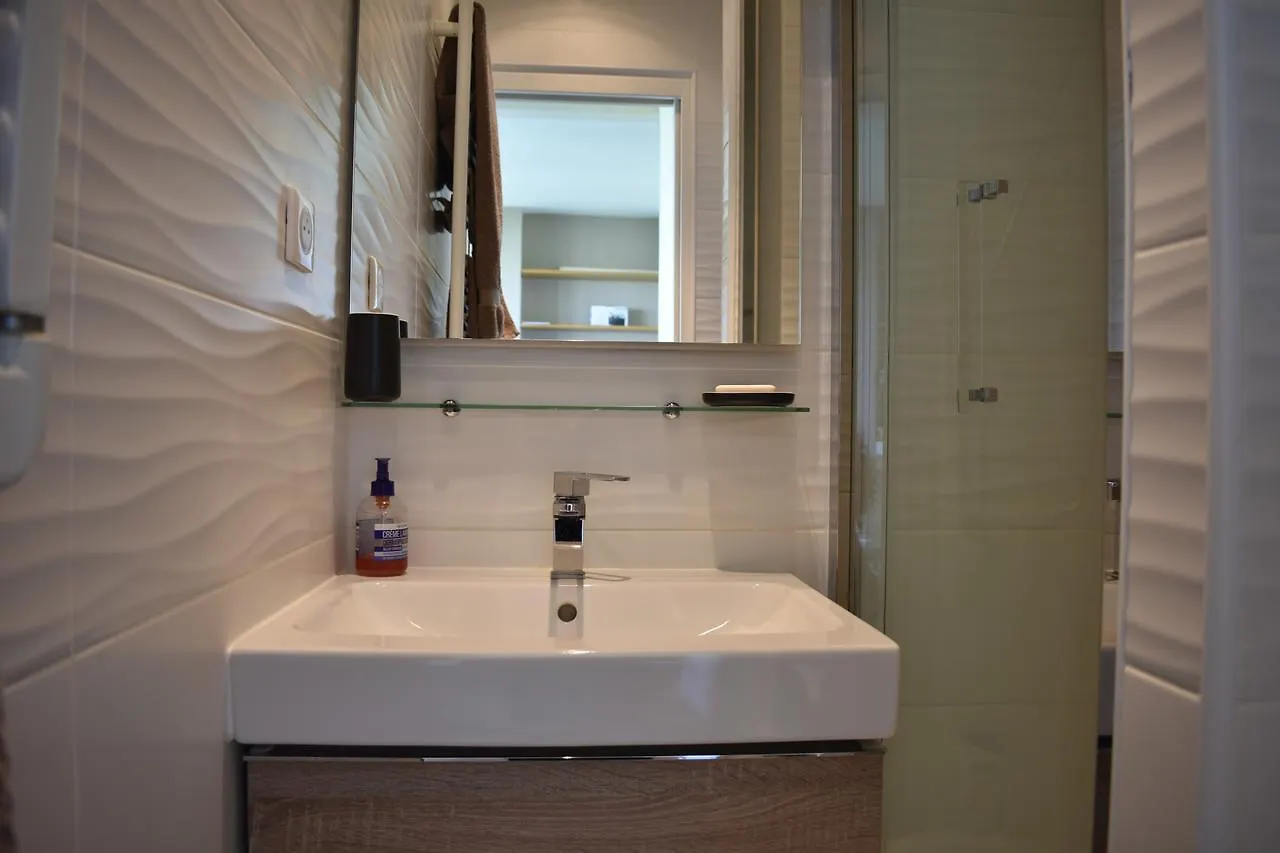 Fully Renovated Bright With High View